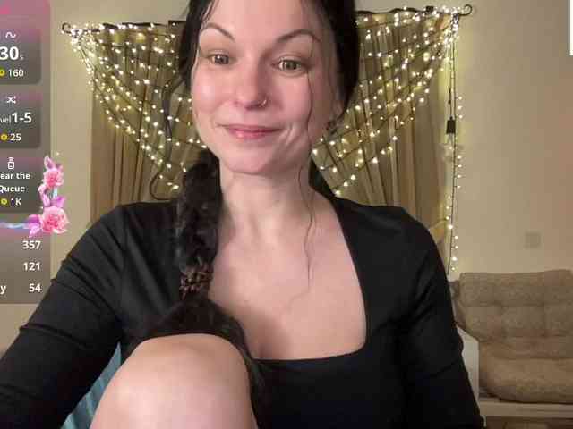 LilithNewdawn webcam