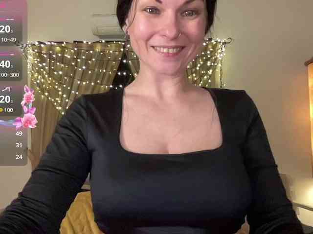 LilithNewdawn webcam