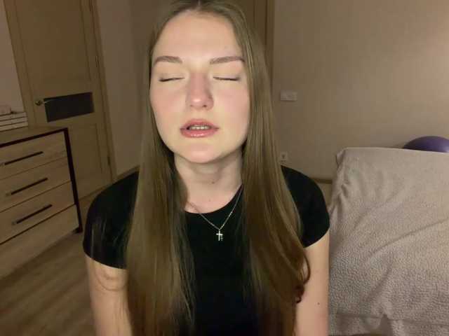 HildaSoscia's BongaCams show and profile