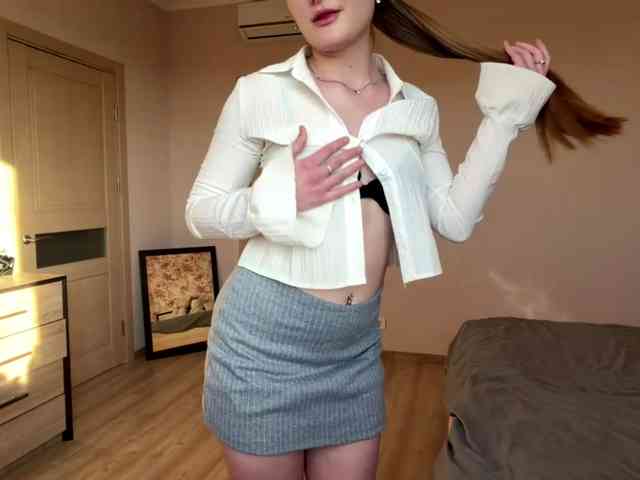 Model: HildaSoscia