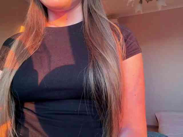 Model: HildaSoscia