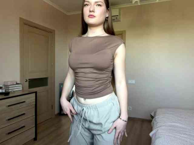 Model: HildaSoscia
