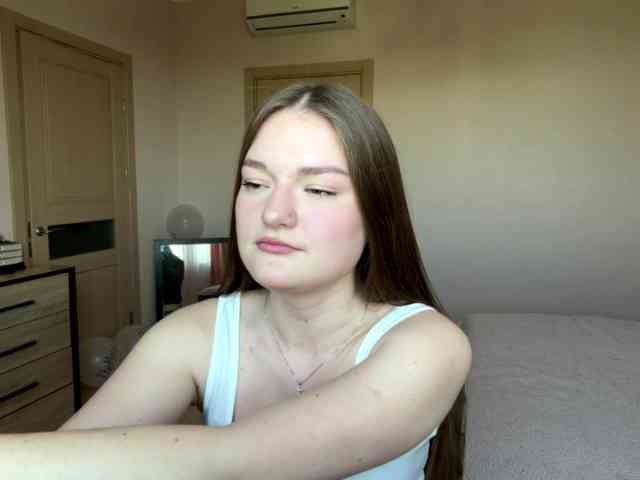 Model: HildaSoscia