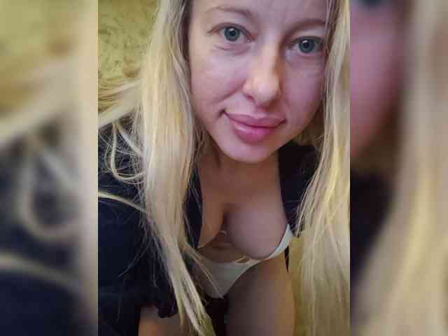 NyokoAnya11 webcam