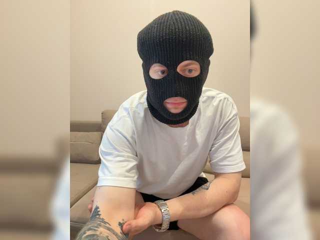 Pusydiamond live webcam show