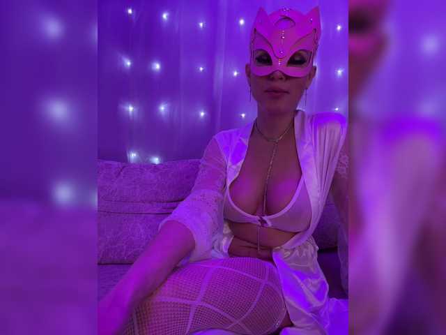 Pusydiamond live cam on BongaCams