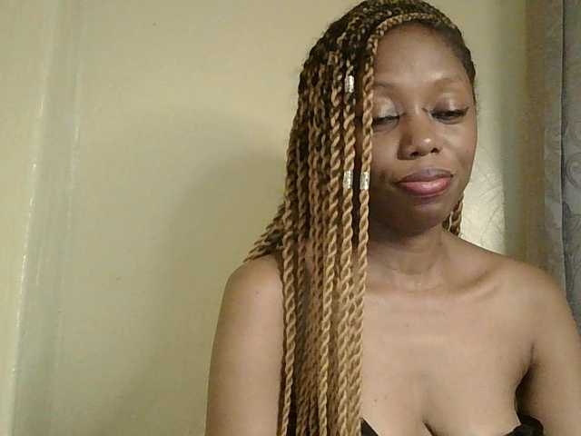 SexyBanni's BongaCams show and profile