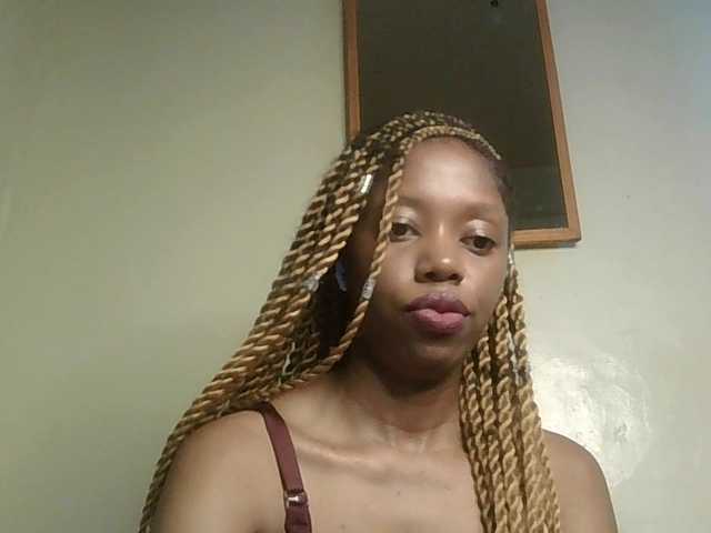 SexyBanni's BongaCams show and profile