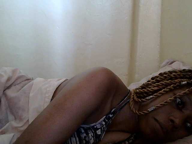 SexyBanni's BongaCams show and profile