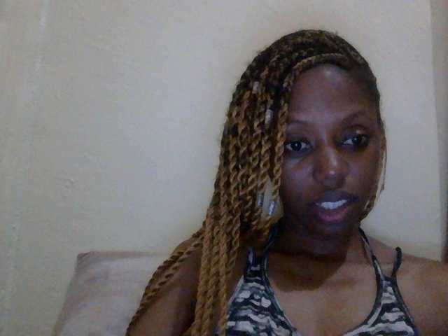 SexyBanni's BongaCams show and profile