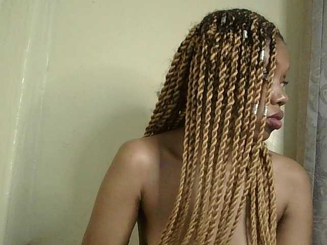 SexyBanni's BongaCams show and profile