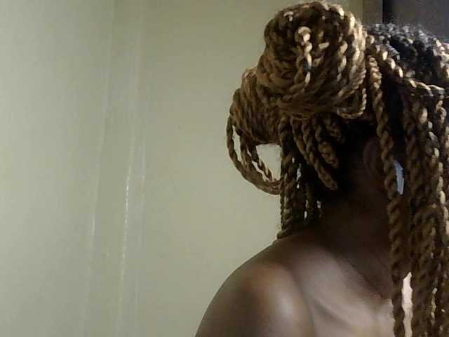 SexyBanni's BongaCams show and profile