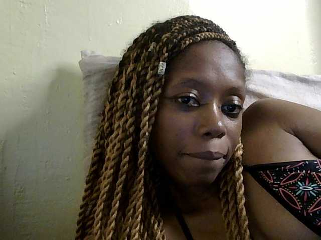 SexyBanni's BongaCams show and profile