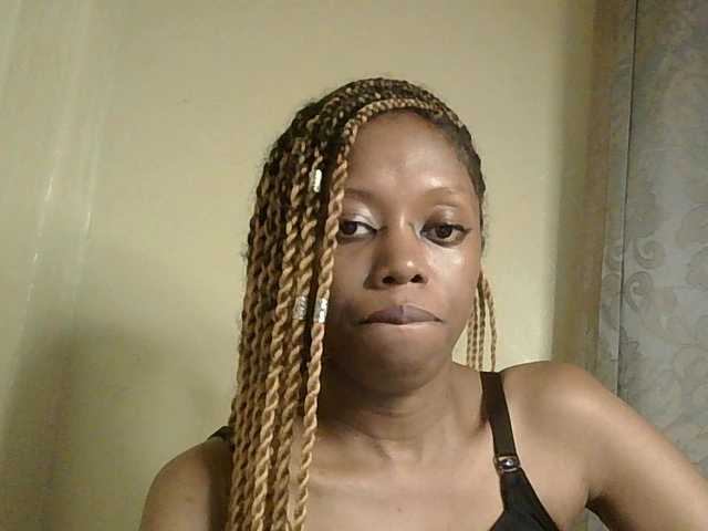 SexyBanni's BongaCams show and profile