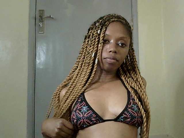 SexyBanni's BongaCams show and profile