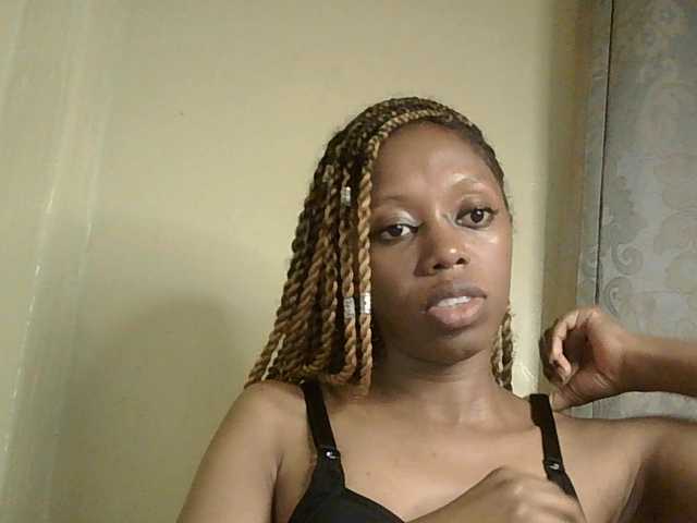 SexyBanni's BongaCams show and profile