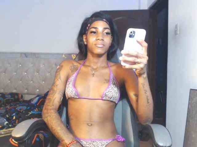 MiaDeseo Live Webcam on BongaCams