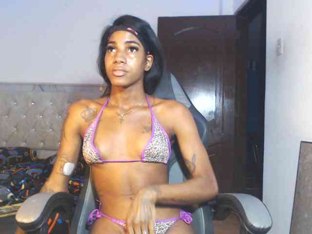 MiaDeseo Live Webcam on BongaCams