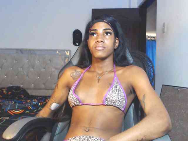 MiaDeseo Live Webcam on BongaCams