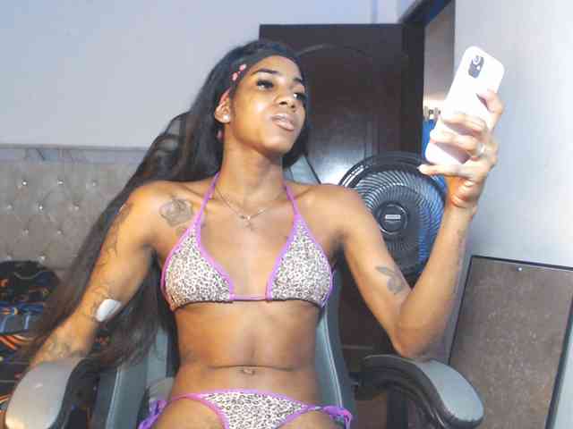 MiaDeseo Live Webcam on BongaCams