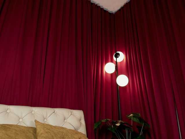 Sharlotte-1 live cam on BongaCams
