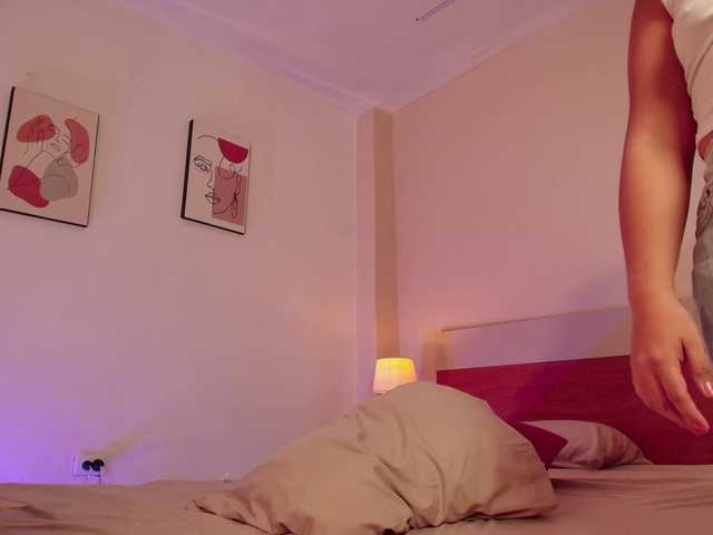 Sharlotte-1 live cam on BongaCams