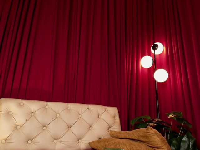 Sharlotte-1 live cam on BongaCams