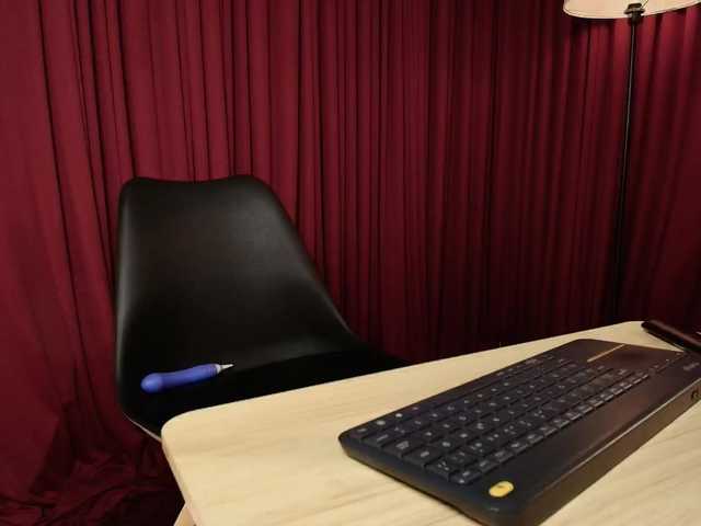 Sharlotte-1 live cam on BongaCams