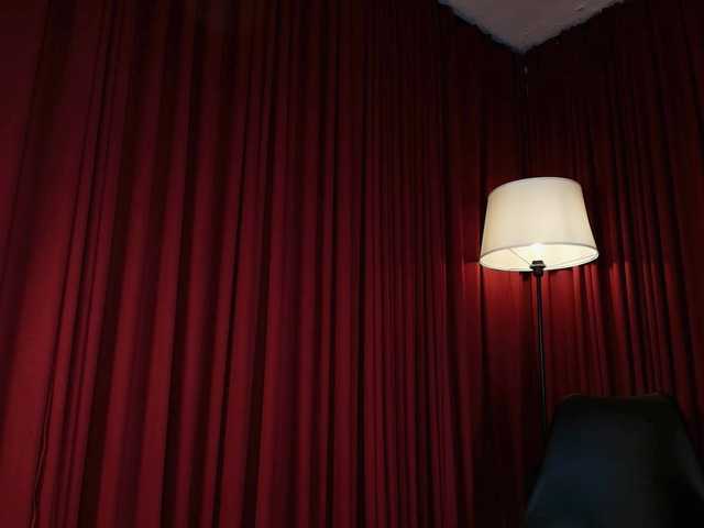 Sharlotte-1 live webcam show