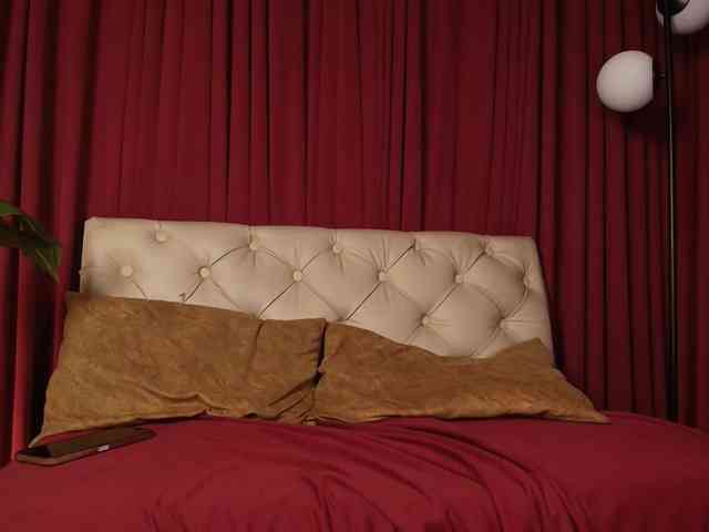 Sharlotte-1 webcam