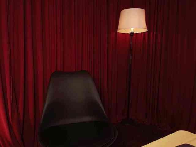 Sharlotte-1 webcam