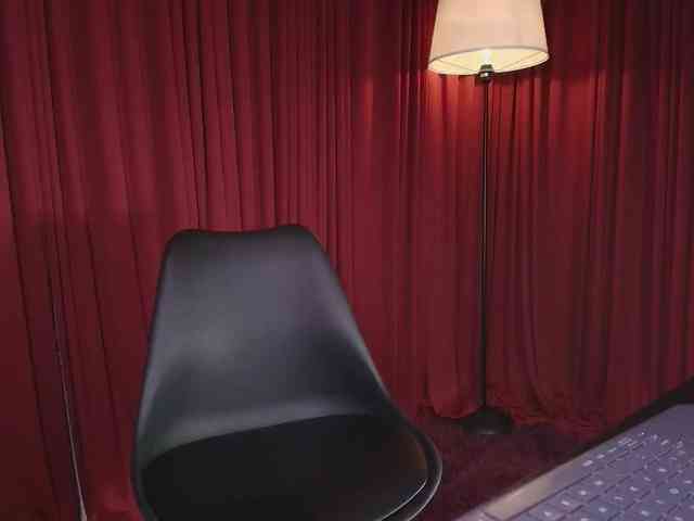 Sharlotte-1 webcam