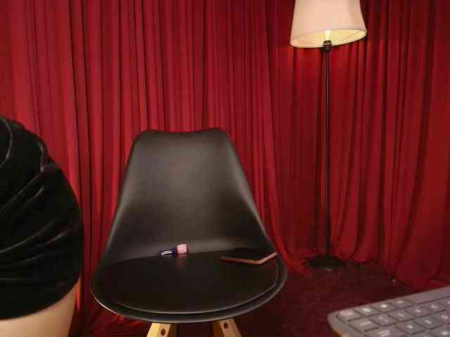 Sharlotte-1 webcam