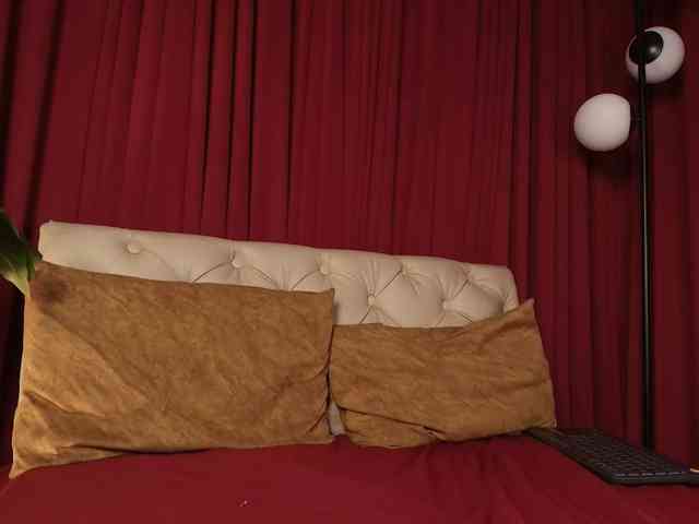 Sharlotte-1 webcam