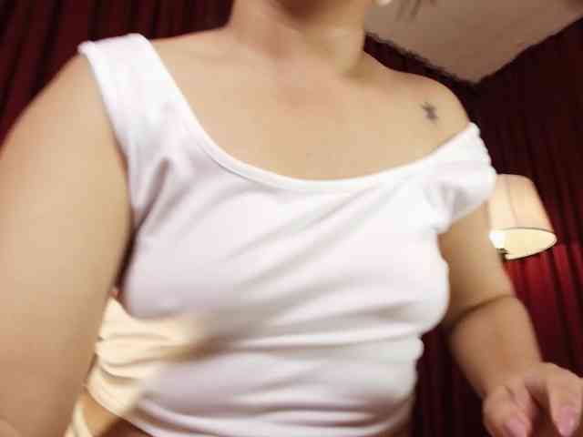 Sharlotte-1 webcam