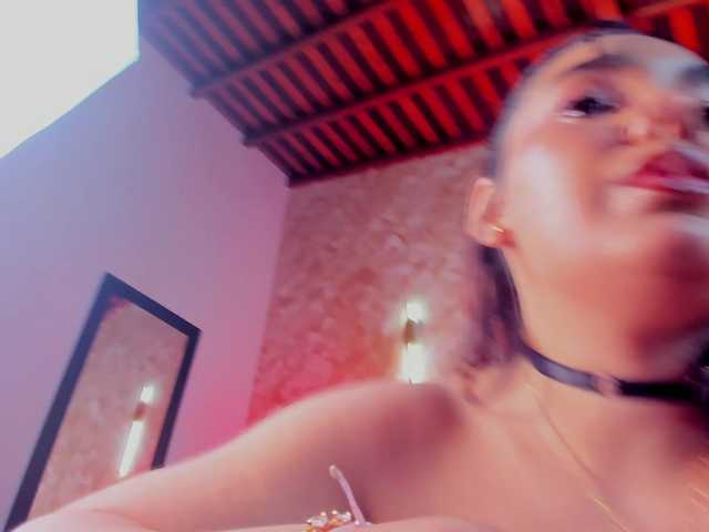 anny-arango1 live cam on BongaCams