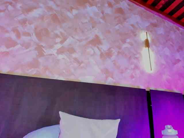 anny-arango webcam