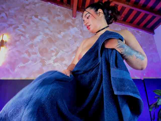 anny-arango webcam