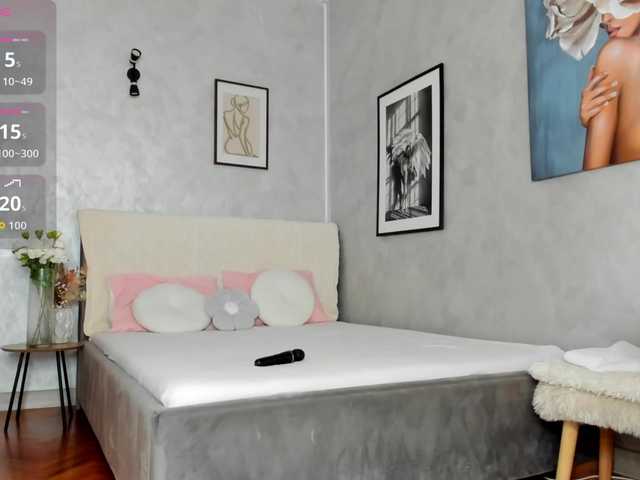ElinaMoon live cam on BongaCams