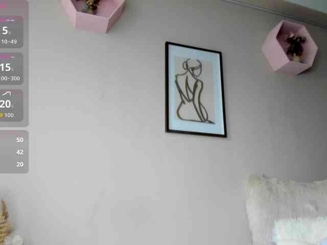 ElinaMoon webcam