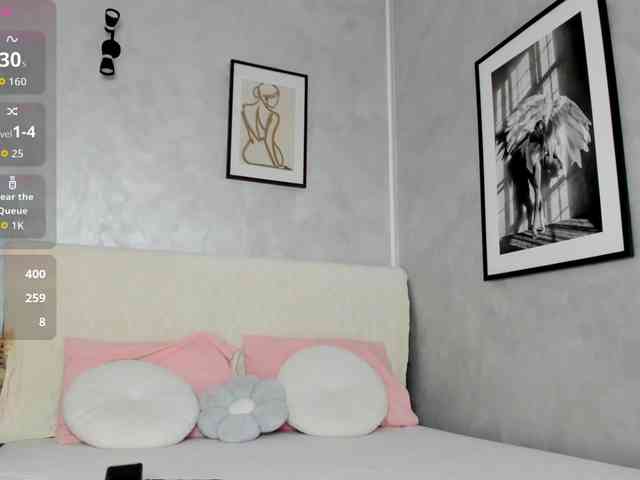 ElinaMoon webcam