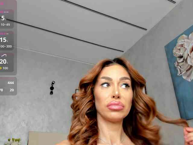 ElinaMoon webcam