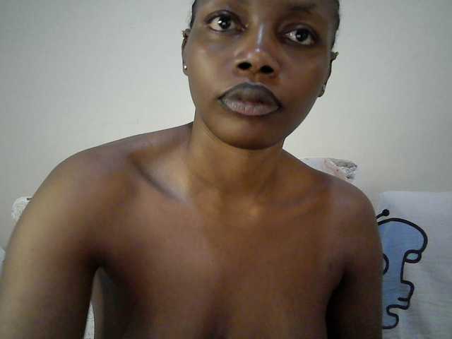 sexy-muna live cam on BongaCams