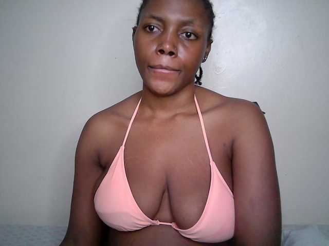 sexy-muna live cam on BongaCams