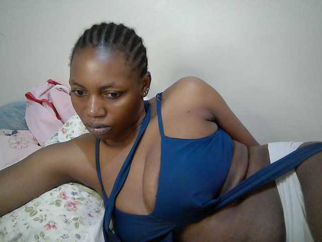 sexy-muna live cam on BongaCams