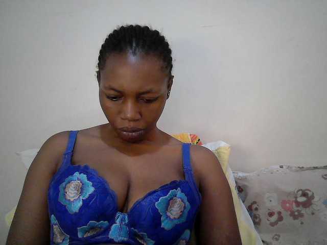 sexy-muna live cam on BongaCams