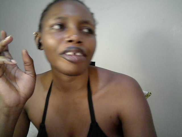 sexy-muna live cam on BongaCams