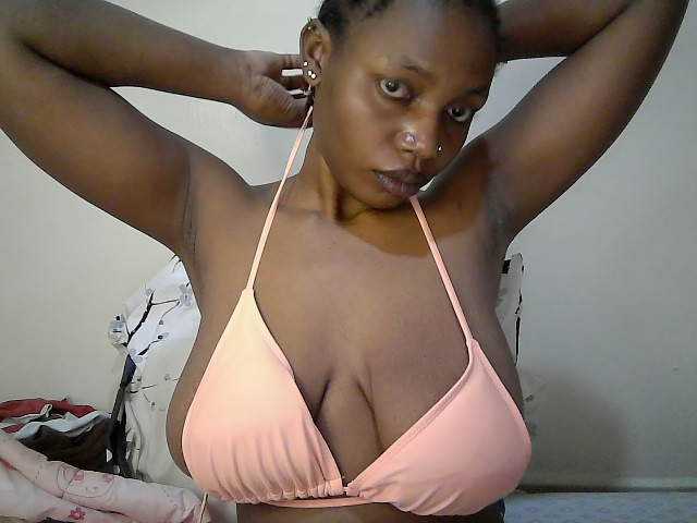 sexy-muna cam en directo en BongaCams