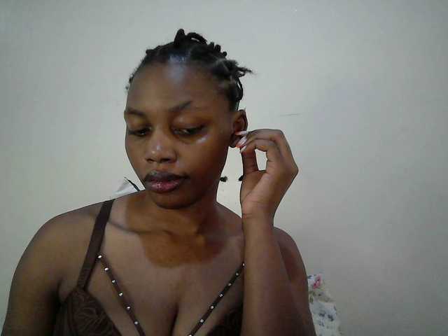 sexy-muna Live Cam and Statistics on UnifiedCams