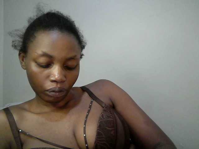 sexy-muna's BongaCams show and profile